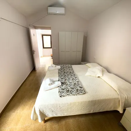 Maison d'hôtes Sardinian Gallery S'iscola