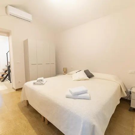 Sardinian Gallery S'iscola Pensionat Bosa