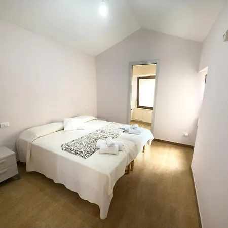 Sardinian Gallery S'iscola Guest house Bosa