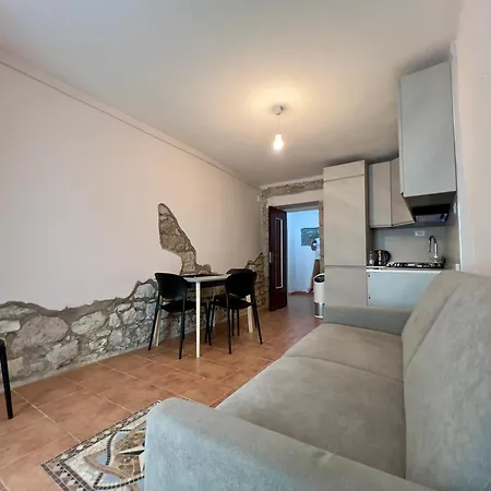 Sardinian Gallery S'iscola 招待所 3*