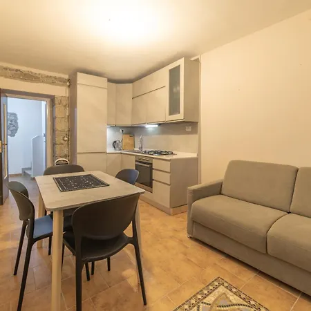 Sardinian Gallery S'iscola Konukevi Bosa