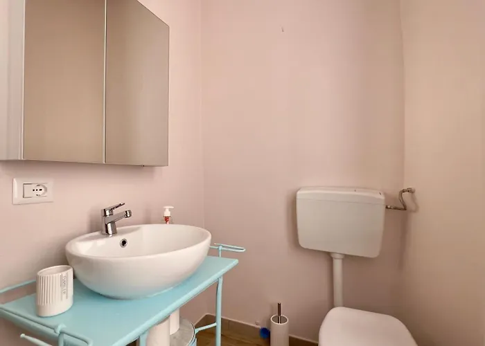 Sardinian Gallery S'iscola 招待所 3*